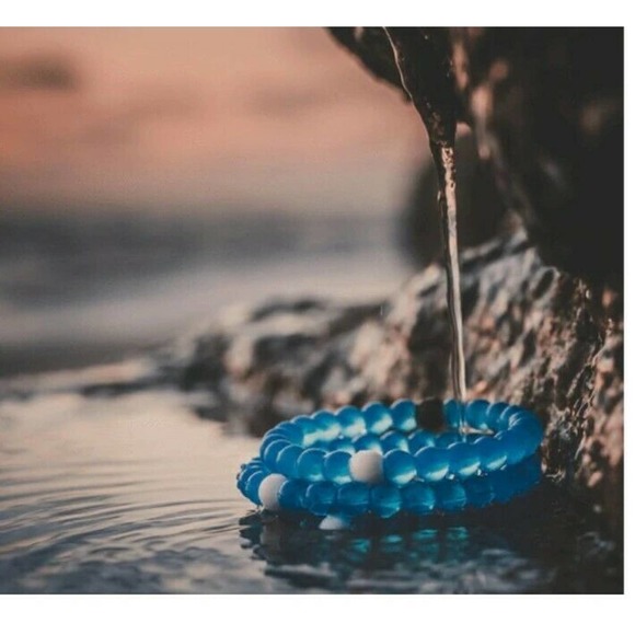 NWT Lokai Bracelet Blue Water  Find Your Balance Size Large - Picture 4 of 10